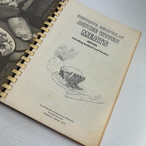 Vintage 1966 Favorite Recipes of Jaycee Wives Meats Cookbook Seafood Poultry - Picture 4 of 9